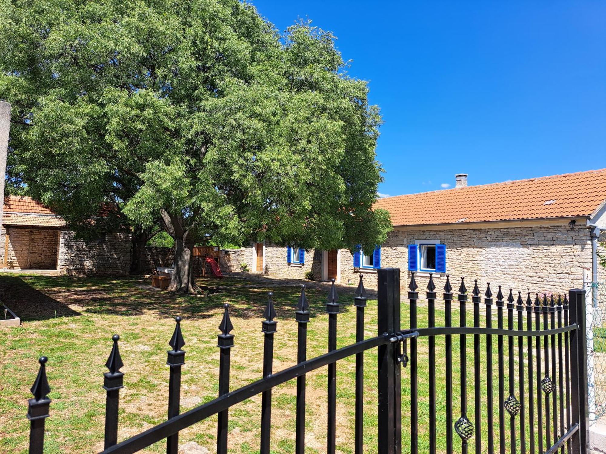 Kuca Dida Jure Holiday home